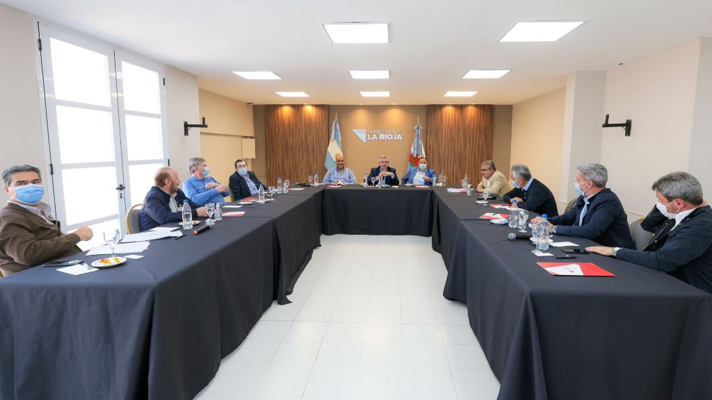 Alberto se reunió con los gobernadores del PJ para ordenar la campaña