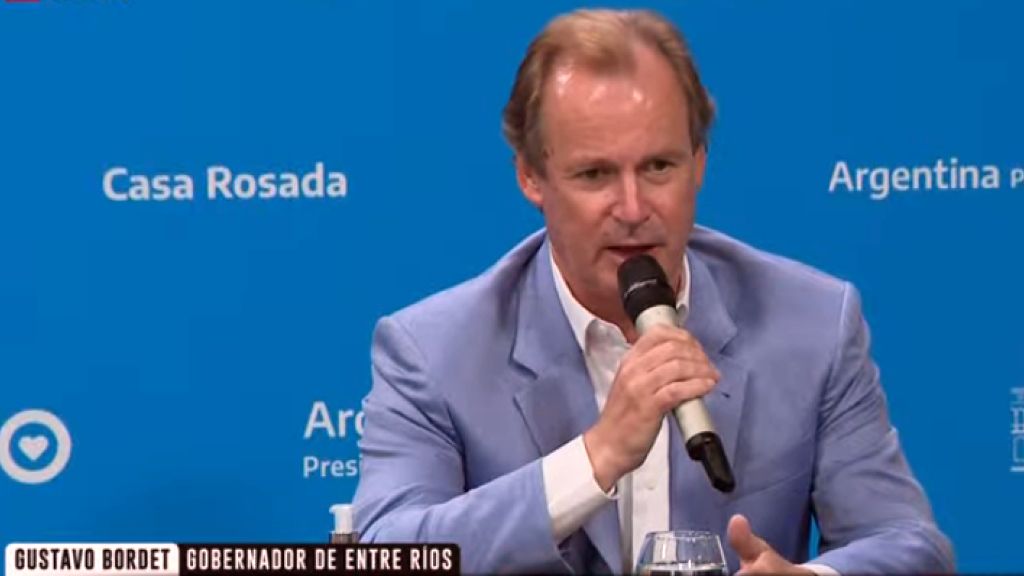Bordet dijo que la provincia, municipios y organizaciones sociales controlarán los precios