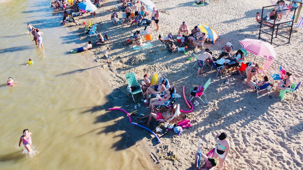 Santa Anita recibió en su playa a gente de la región