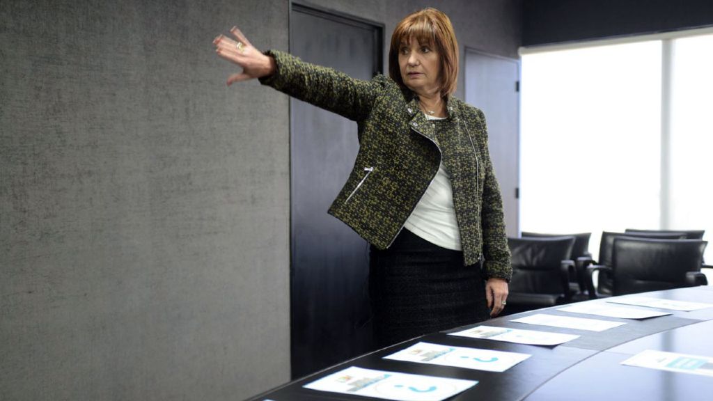 Bullrich coquetea con Milei