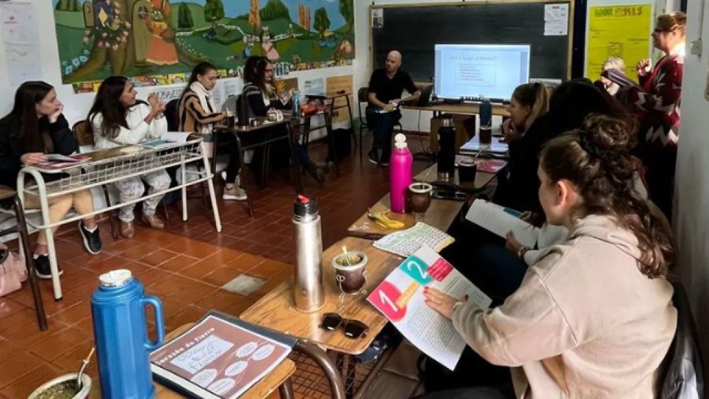Inició la capacitación escolar sobre Salud Mental
