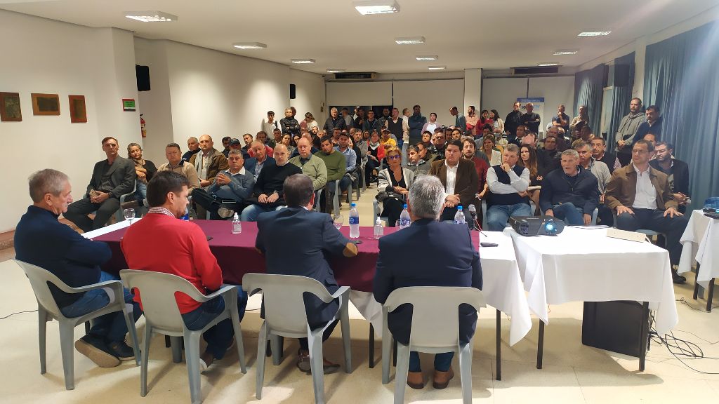 El puerto busca apoyo para el dragado a 34 pies