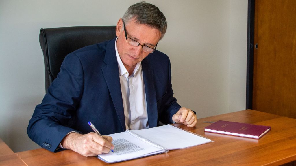 Loggio sepultó a Kulfas: “Es imposible ser más torpe”