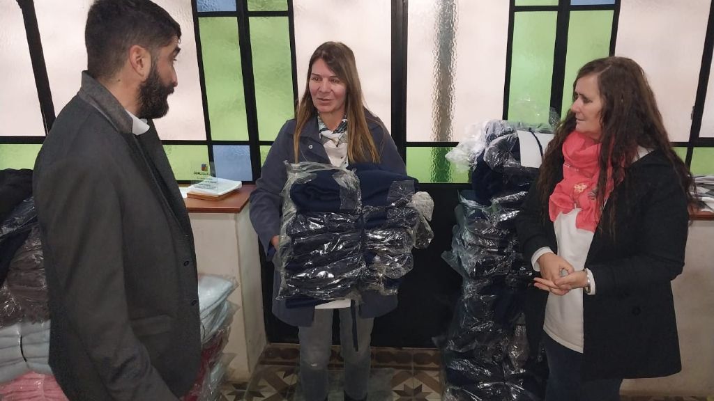 Entregaron frazadas a escuelas e instituciones relacionadas a la discapacidad