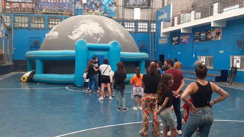 San Justo: este sábado llegará el Planetario Móvil