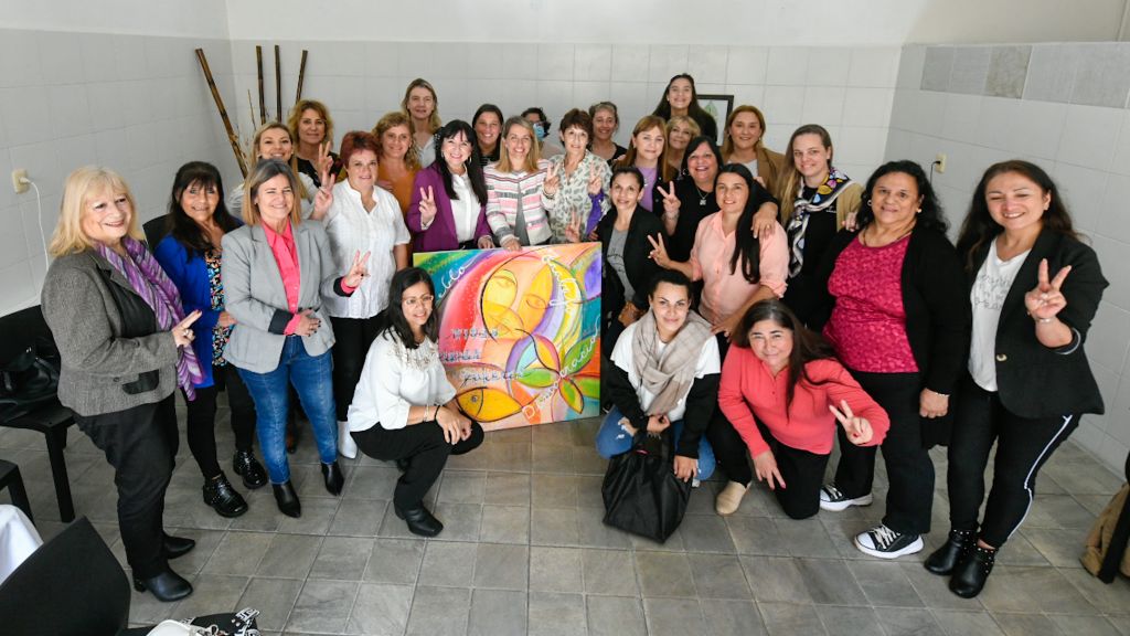 Stratta se reunió con mujeres sindicalistas: 