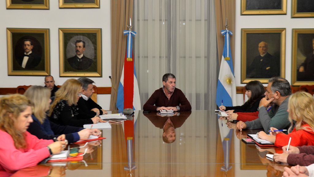 Bordet adelantó un aumento del 10% y la reapertura de paritarias