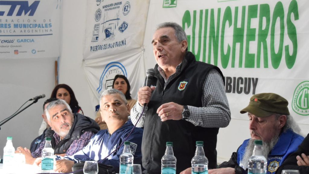 Schmid con la CGT uruguayense