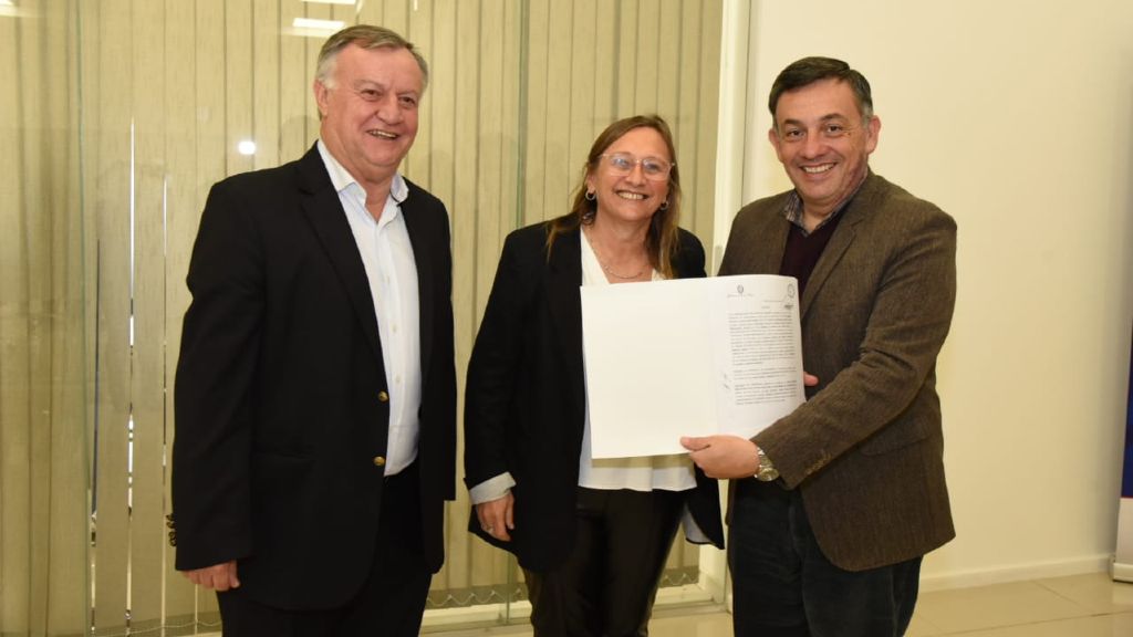 Oliva realizó gestiones en Paraná
