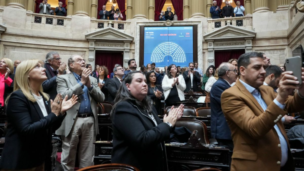 Enfático repudio al atentado contra CFK