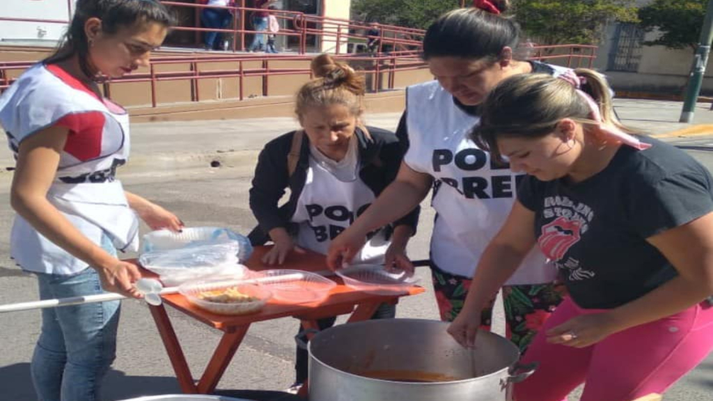 El Polo Obrero cocinó en La Histórica