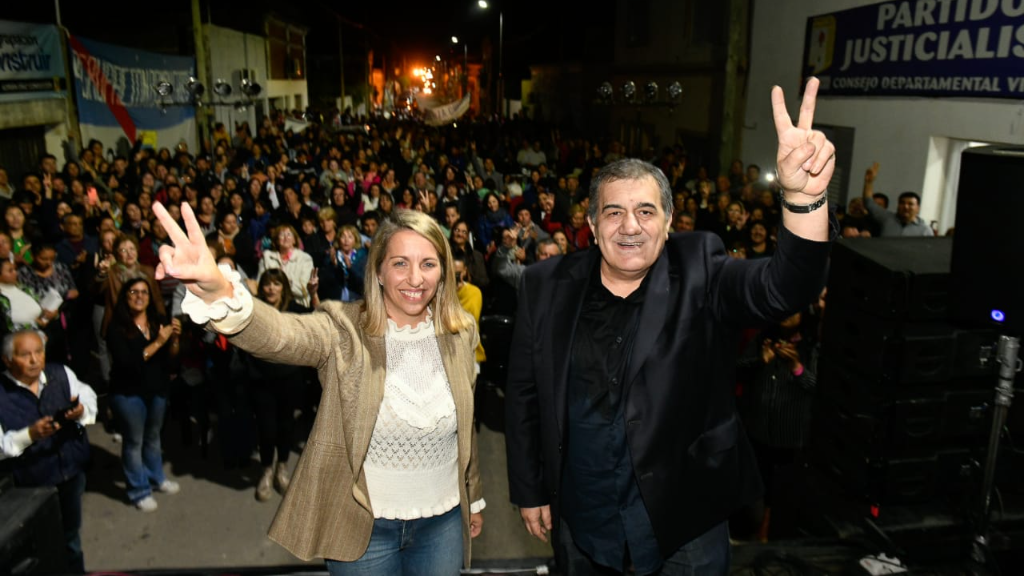 Stratta y Cáceres, juntos en Victoria