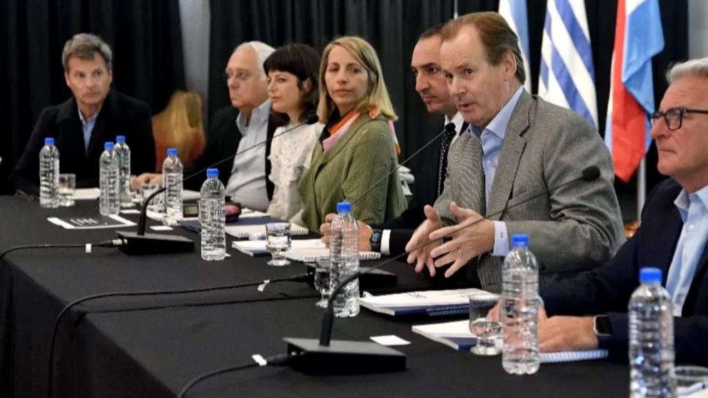 Bordet se desligó de la fecha y forma de votación