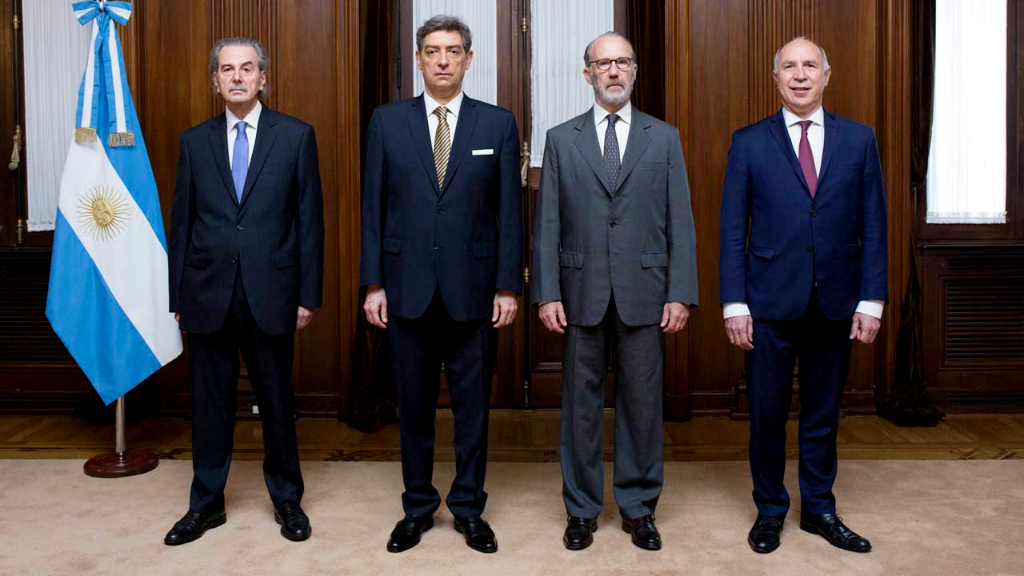 Se investigará la conducta de los 4 supremos