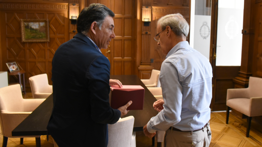 Oliva, en Casa Rosada, gestionó por la Casa de Urquiza