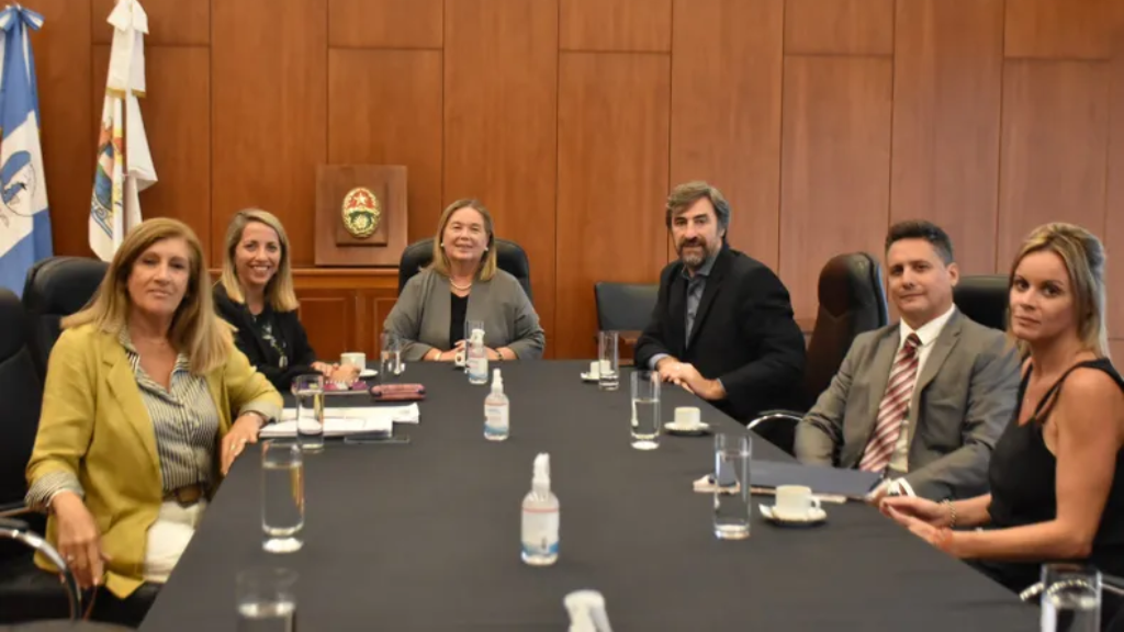 Sin fecha confirmada se reunió el Tribunal Electoral