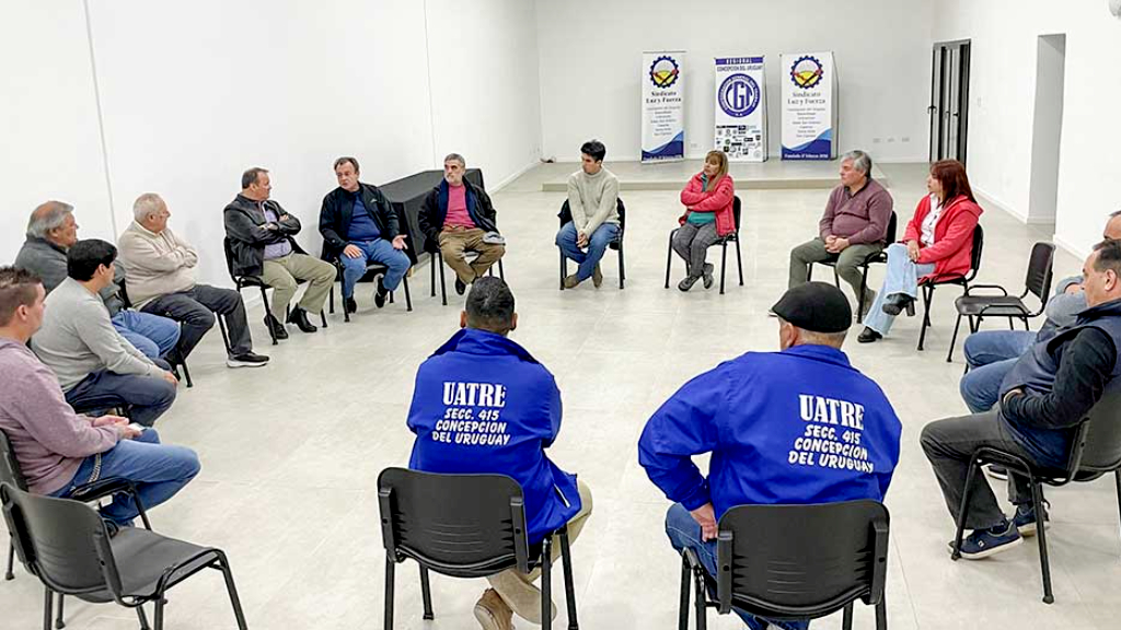 Bisogni se reunió con gremios de la CGT