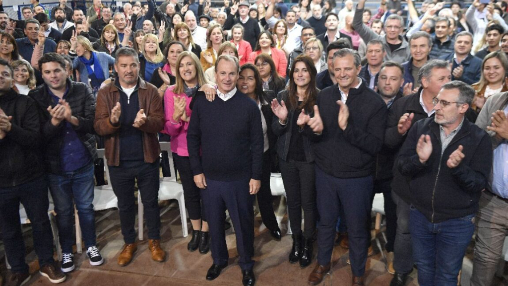 Bahl y Bordet mostraron unidad con todos