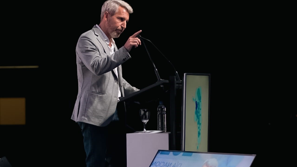 Frigerio prometió sancionar una ley que ya está vigente