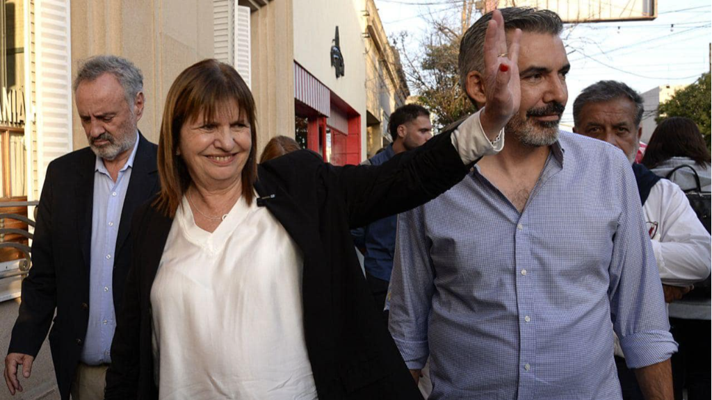 “Milei no tiene equipo”, chicaneó Bullrich