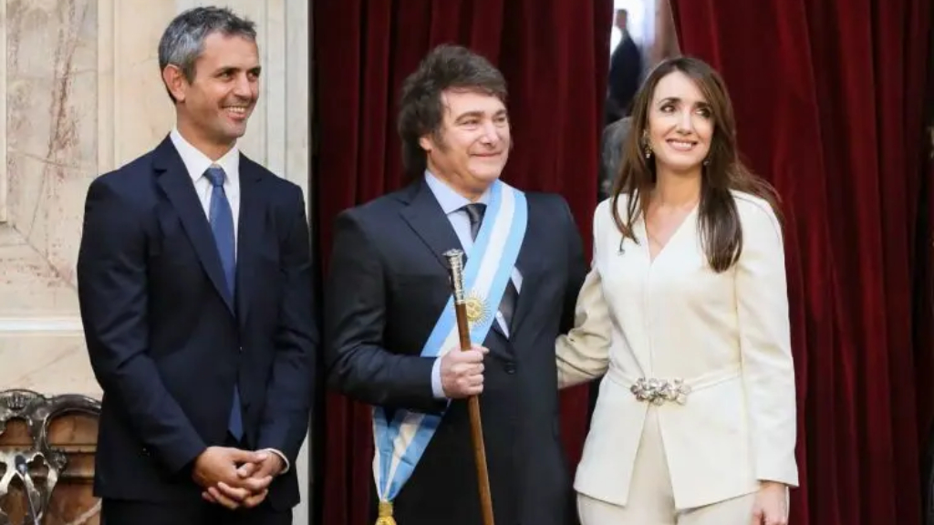 Privatizaciones, suspensión de la movilidad jubilatoria y eliminación de las PASO