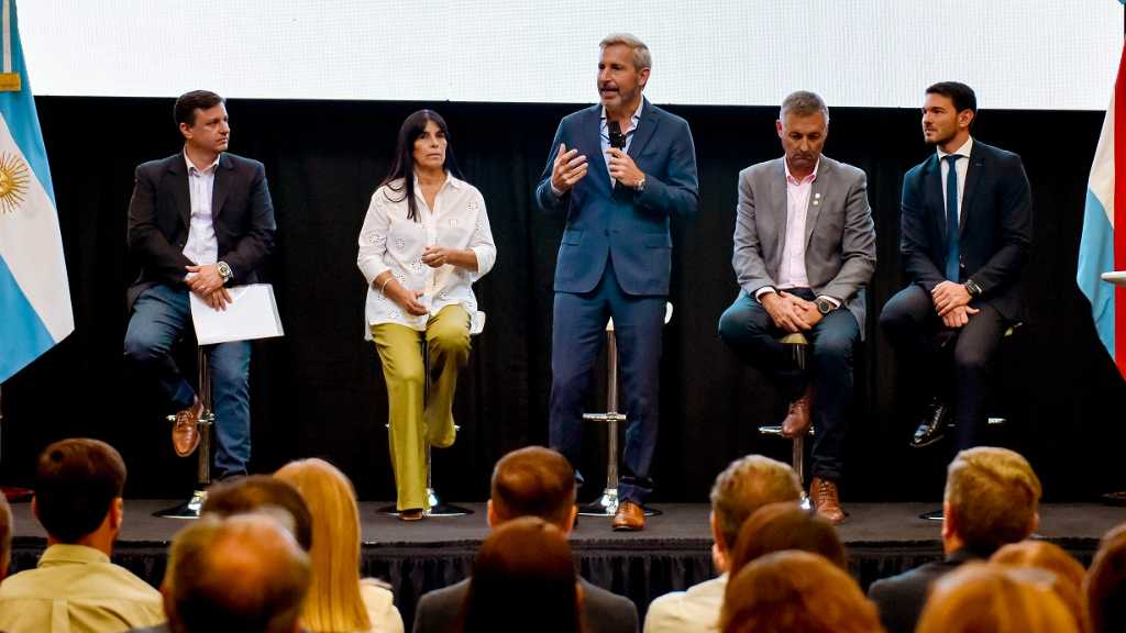 Frigerio e intendentes suscribieron un compromiso para transparentar datos de gobierno
