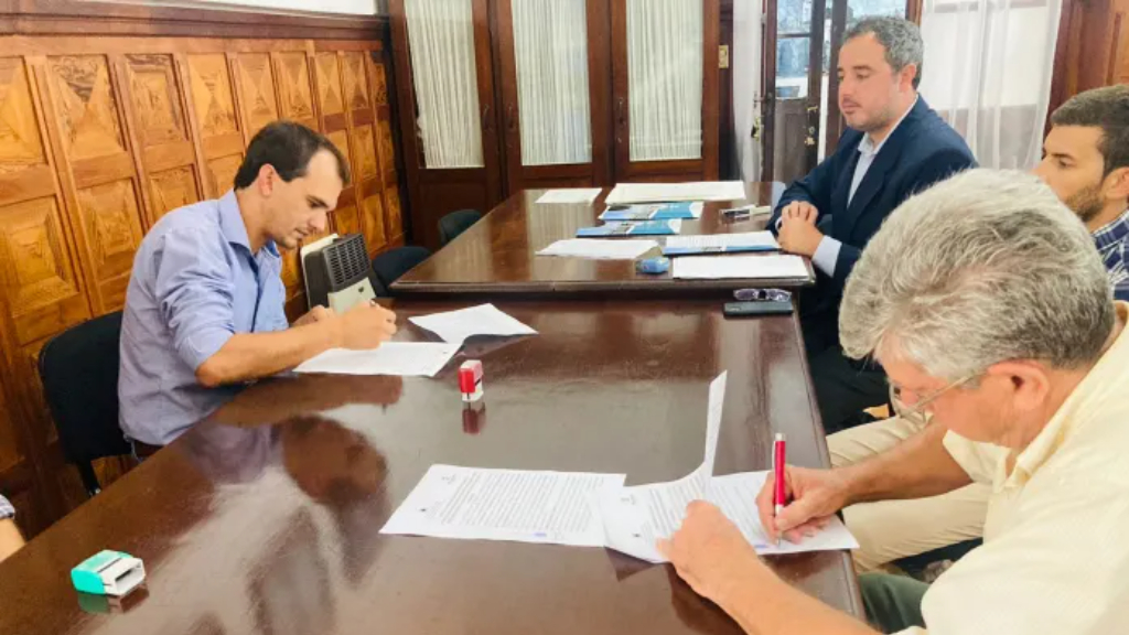 San Justo: firma convenio Municipio – UTN