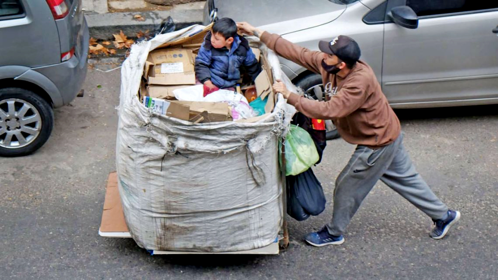 Milei creó 1 millón de pobres por mes desde enero