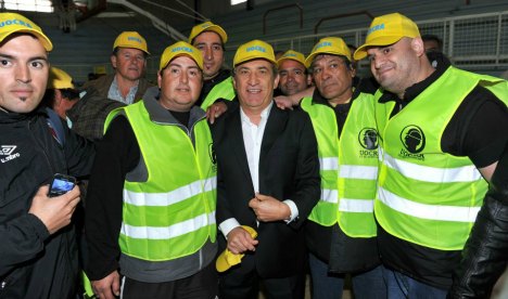 Urribarri en la reinaguración de la sede gremial de la Uocra en Paraná | Imagen: ministerio de Comunicación