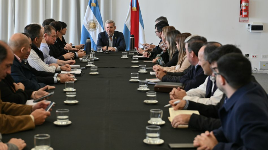 Frigerio se reunió con legisladores de JXC