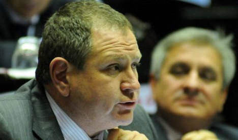 Rogel va por la obligatoriedad del voto hasta los 75