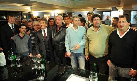 “Creo que vienen buenas épocas para los municipales”, dijo Barberán tras el acto con Urribarri
