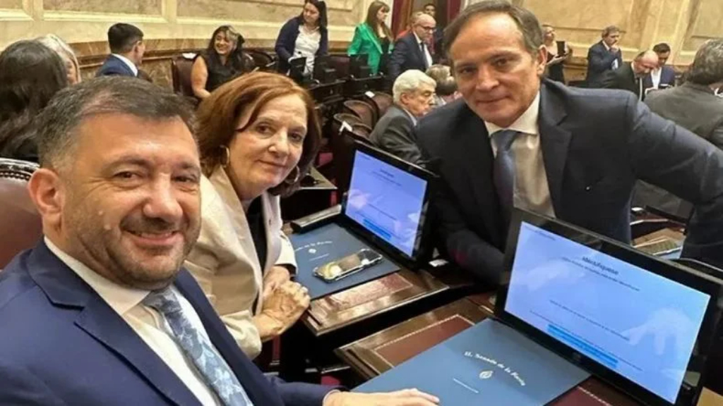 Kueider conformó un interbloque liberto-friendly