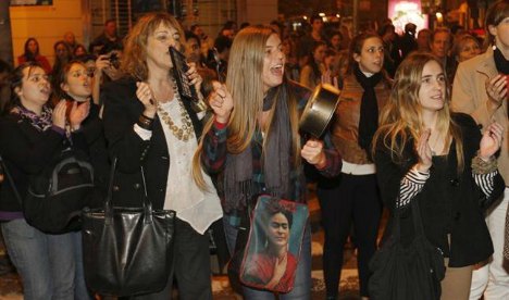 Un ciudadano que apoya al gobierno pide no minimizar el cacerolazo