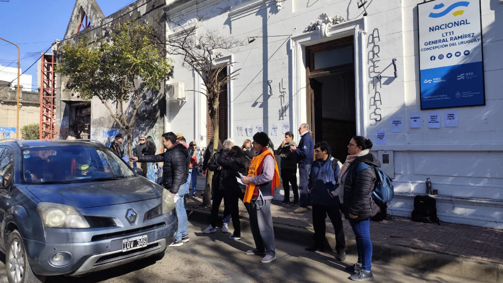 “Hace un año que no nos aumentan los sueldos en LT11”