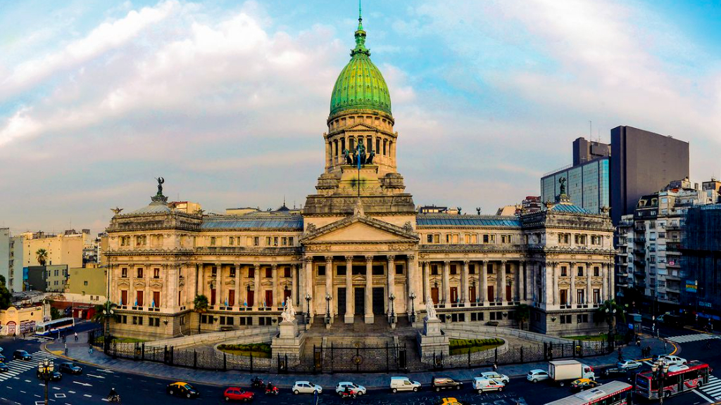 Milei convocó a sesiones extraordinarias