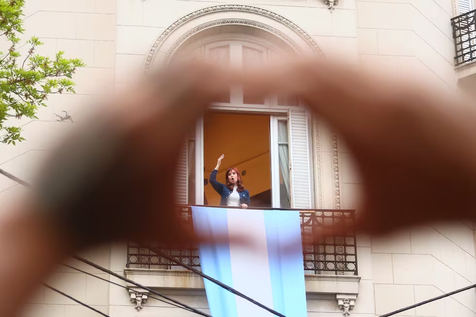 La persecución contra CFK: le imponen condiciones que ni los narcos tienen