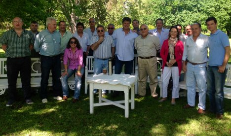 Avanza el armado entre Saliva, Ruíz Orrico, Maya y Strassera sin invitación para Busti