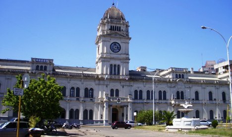 El Gobierno Provincial pagará los sueldos de los empleados públicos del 1 al 10 de noviembre