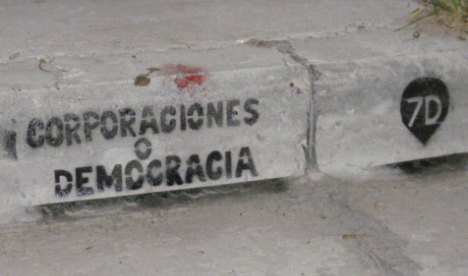 Pintadas uruguayenses en apoyo al 7D