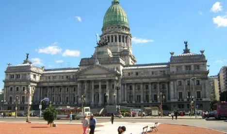 El Kirchnerismo presentó un proyecto para que los jueces paguen impuesto a las ganancias, como todos