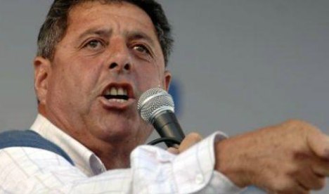 “O soy senador o me voy a trabajar con la cosechadora al campo”