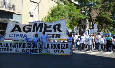 Docentes: en el último día de paro, Agmer marchó