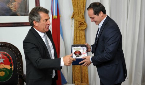 Espínola afirmó que las políticas de Urribarri son un ejemplo a seguir
