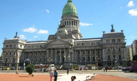 El PJ y la UCR, los que más arriesgarán en las legislativas