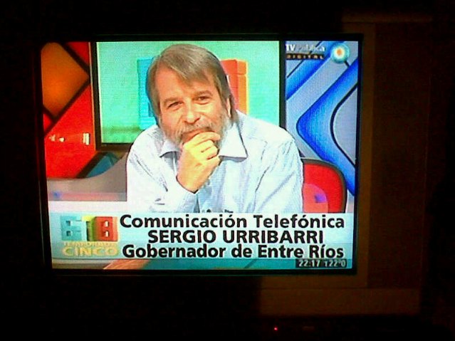 Urribarri llamó a 6,7,8 para despegar a los entrerrianos del productor que baleó a la AFIP