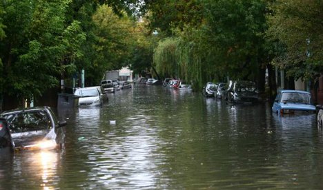 Busti relató lo que vivió su hijo que vive en La Plata: 
