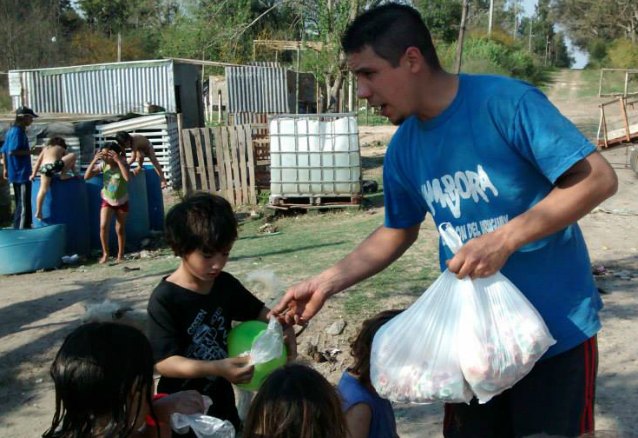 La Cámpora: día del niño y barrio