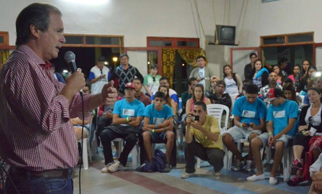 “Quienes están en la mesa de la rosca se encuentran en las antípodas de mi proyecto”