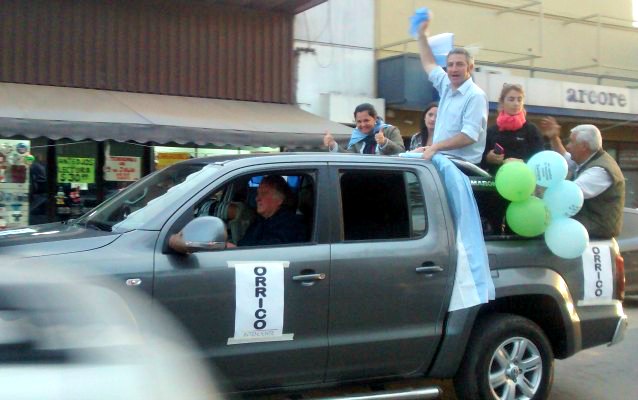 Globos, caravana y cierre de Ruíz Orrico